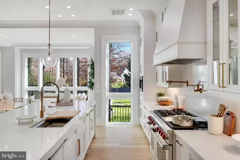 Kitchen - 725 Lawton St, Mclean, VA 22101 photo 1 of 9
