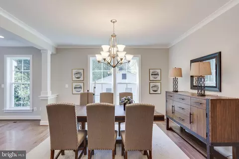 1102 Ware St SW, Vienna, VA 22180 photo 9