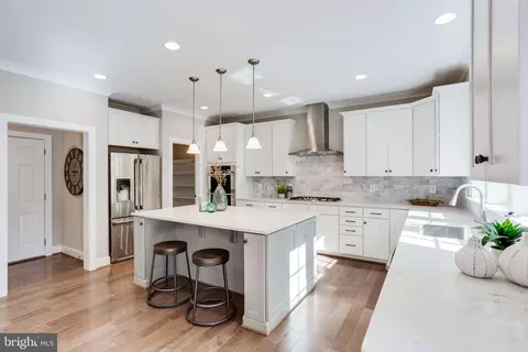 1102 Ware St SW, Vienna, VA 22180 photo 23