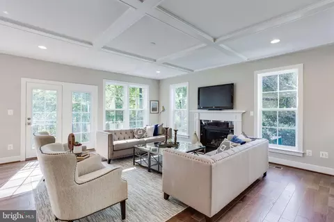 1102 Ware St SW, Vienna, VA 22180 photo 14