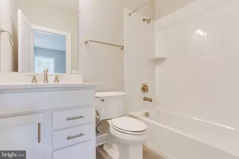 1102 Ware St SW, Vienna, VA 22180 photo 57