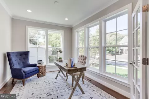 1102 Ware St SW, Vienna, VA 22180 photo 8