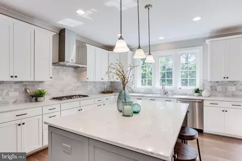1102 Ware St SW, Vienna, VA 22180 photo 27