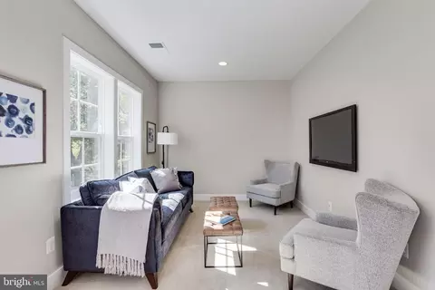 1102 Ware St SW, Vienna, VA 22180 photo 42