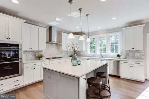 1102 Ware St SW, Vienna, VA 22180 photo 28