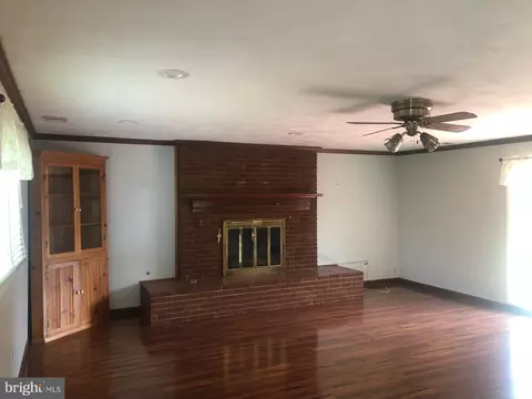 7301 Layton Dr, Springfield, VA 22150 photo 11