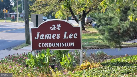 2848 Annandale Rd #123, Falls Church, VA 22042