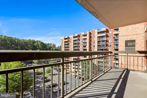 2230 George C Marshall Dr #826, Falls Church, VA 22043