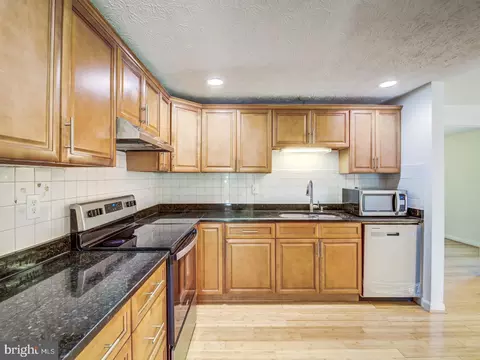 4520 Cub Run Rd, Chantilly, VA 20151 photo 22