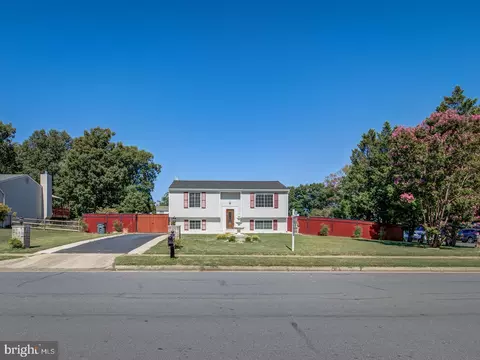4520 Cub Run Rd, Chantilly, VA 20151 photo 2
