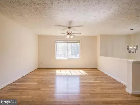 4520 Cub Run Rd, Chantilly, VA 20151 photo 9