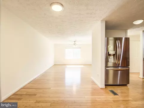 4520 Cub Run Rd, Chantilly, VA 20151 photo 15