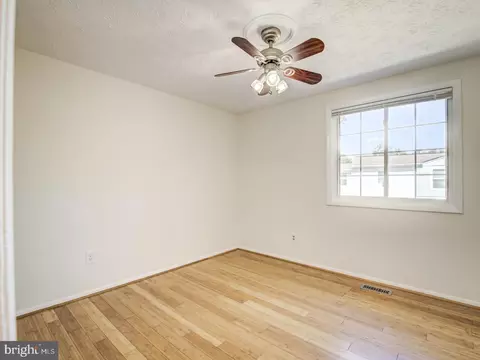 4520 Cub Run Rd, Chantilly, VA 20151 photo 25