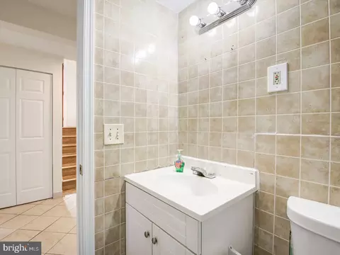 4520 Cub Run Rd, Chantilly, VA 20151 photo 38
