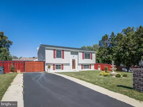 4520 Cub Run Rd, Chantilly, VA 20151
