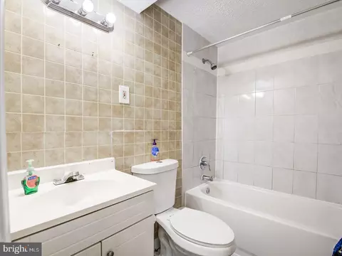 4520 Cub Run Rd, Chantilly, VA 20151 photo 37