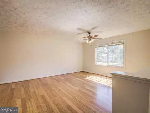 4520 Cub Run Rd, Chantilly, VA 20151 photo 7
