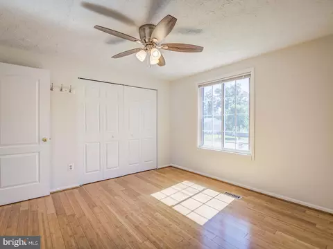 4520 Cub Run Rd, Chantilly, VA 20151 photo 23