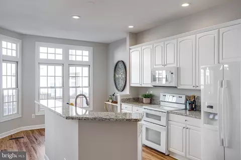 4316 Thomas Brigade Ln, Fairfax, VA 22033