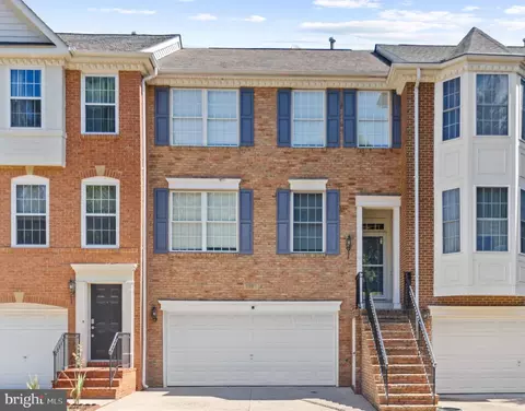 3997 Troon Ct, Fairfax, VA 22033