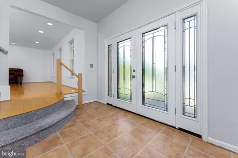 7932 Saint Dennis Dr, Springfield, VA 22153 photo 8