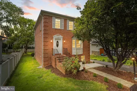 6728 Churchill Rd, Mclean, VA 22101