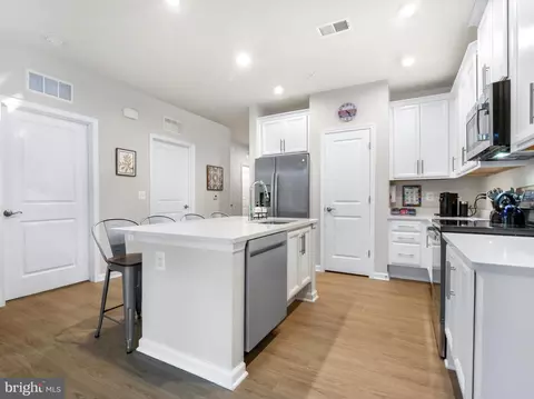 1675 Bandit Loop #308B, Reston, VA 20190 photo 7