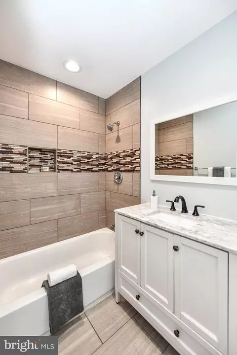 2194 Cartwright Pl, Reston, VA 20191 photo 22