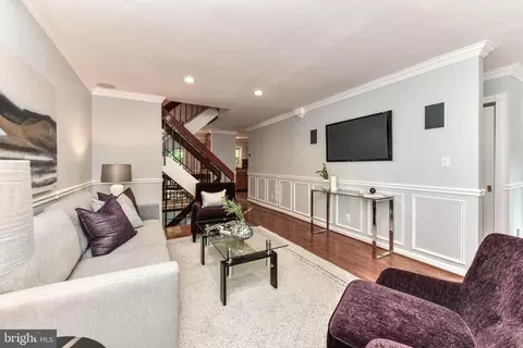 2194 Cartwright Pl, Reston, VA 20191 photo 4