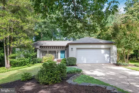 12398 Copenhagen Ct, Reston, VA 20191