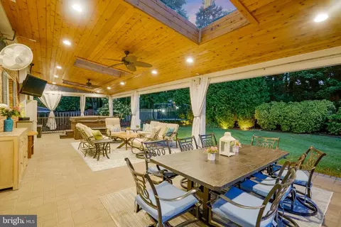 7804 Falstaff Rd, Mclean, VA 22102 photo 3