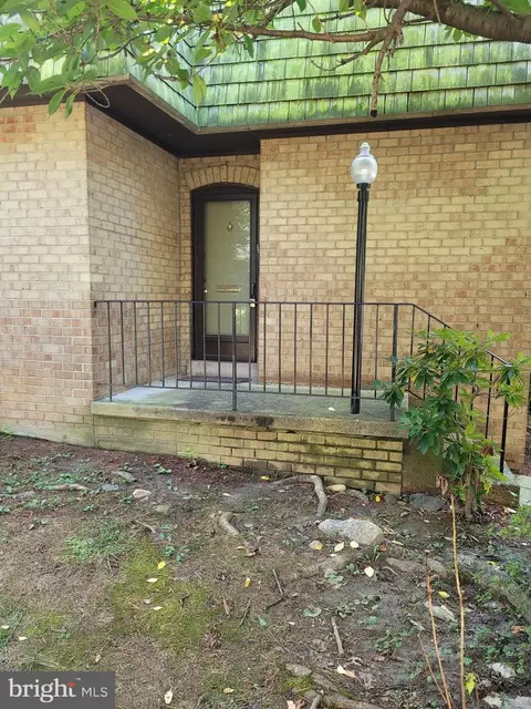 7905 Schuyler Ct, Annandale, VA 22003
