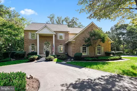 4427 Brookside Dr, Alexandria, VA 22312
