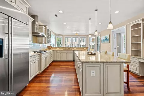 9300 Castle Hill Rd, Springfield, VA 22153 photo 16