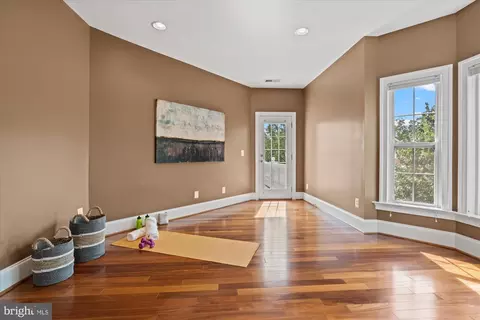9300 Castle Hill Rd, Springfield, VA 22153 photo 32