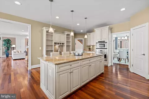 9300 Castle Hill Rd, Springfield, VA 22153 photo 10