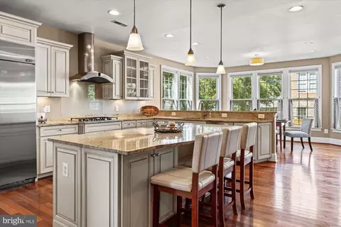 9300 Castle Hill Rd, Springfield, VA 22153 photo 12