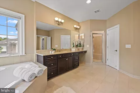 9300 Castle Hill Rd, Springfield, VA 22153 photo 35