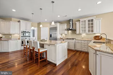 9300 Castle Hill Rd, Springfield, VA 22153 photo 9