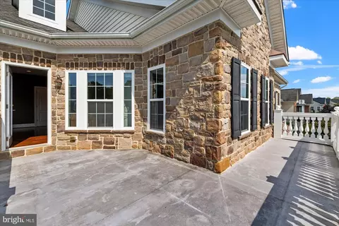 9300 Castle Hill Rd, Springfield, VA 22153 photo 34