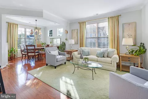 6500 Tayack Pl #201, Alexandria, VA 22312