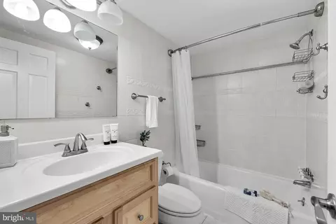 7640 Provincial Dr #215, Mclean, VA 22102 photo 21