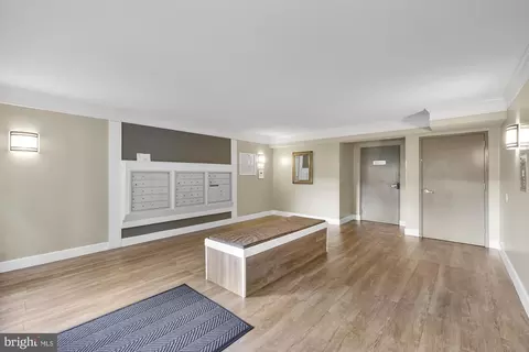 7640 Provincial Dr #215, Mclean, VA 22102 photo 3