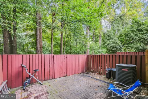 2280 White Cornus Ln, Reston, VA 20191 photo 4
