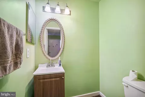2280 White Cornus Ln, Reston, VA 20191 photo 22