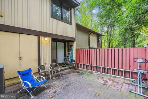 2280 White Cornus Ln, Reston, VA 20191 photo 6