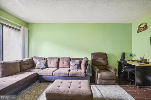 2280 White Cornus Ln, Reston, VA 20191 photo 19