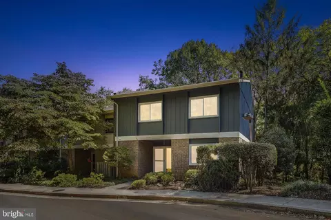 11346 Orchard Ln, Reston, VA 20190