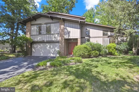 6706 Pine Creek Ct, Mclean, VA 22101