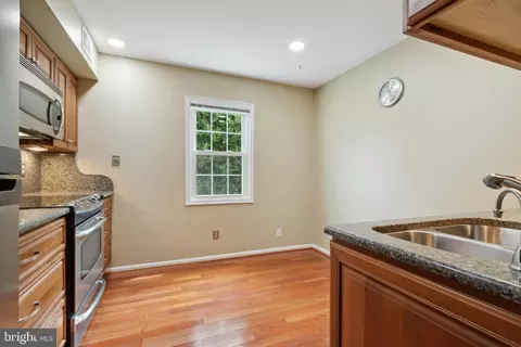 8407 Willow Forge Rd, Springfield, VA 22152 photo 11